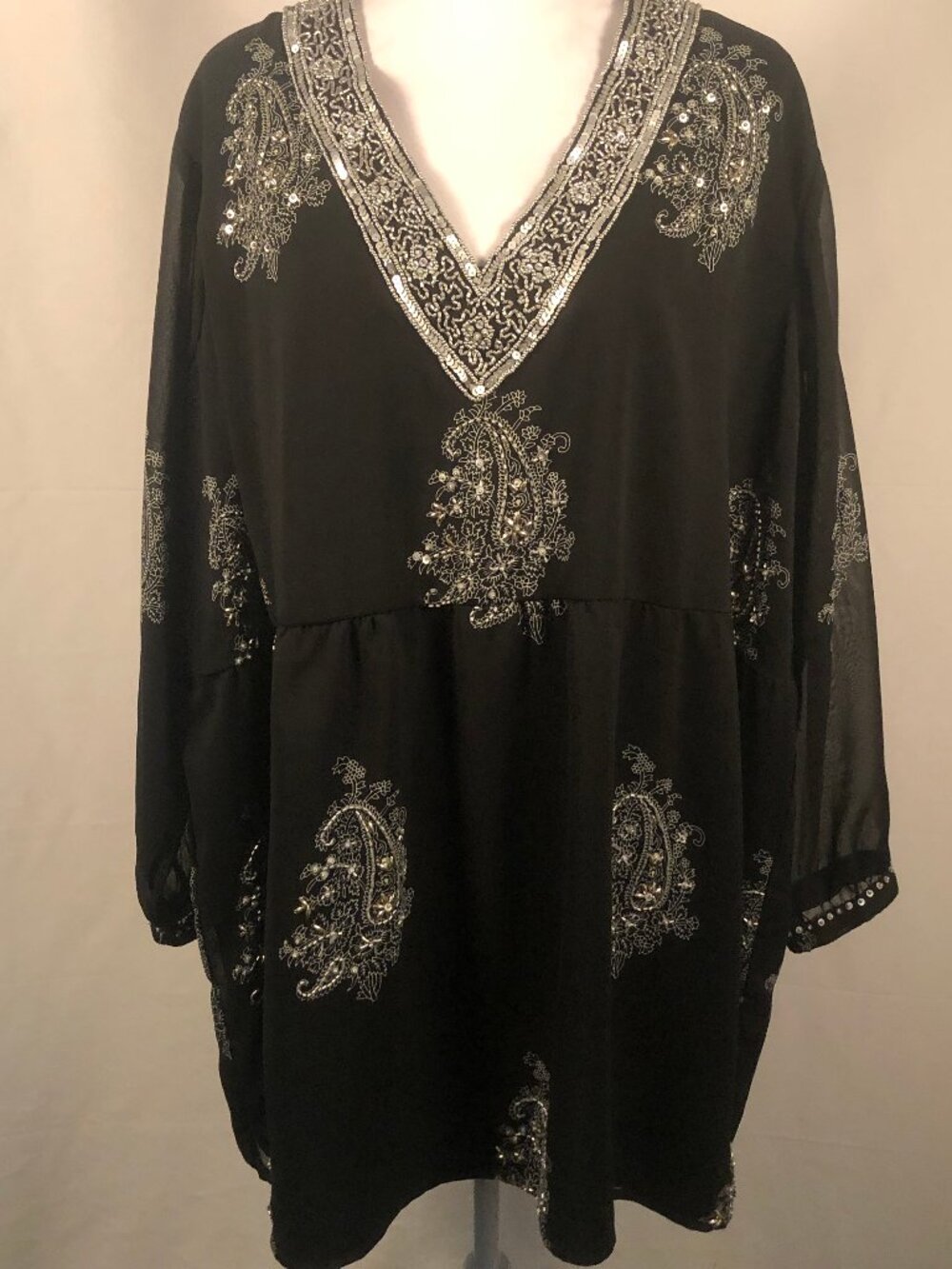 Black & Silver Draped Tunic Blouse – Oversized Flowy Top 3X–4X | Modern Luxe - Picture 4 of 12